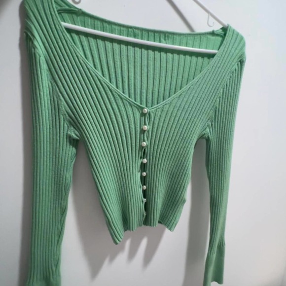 Extremely soft vintage pearl buttoned - Picture 2 of 4